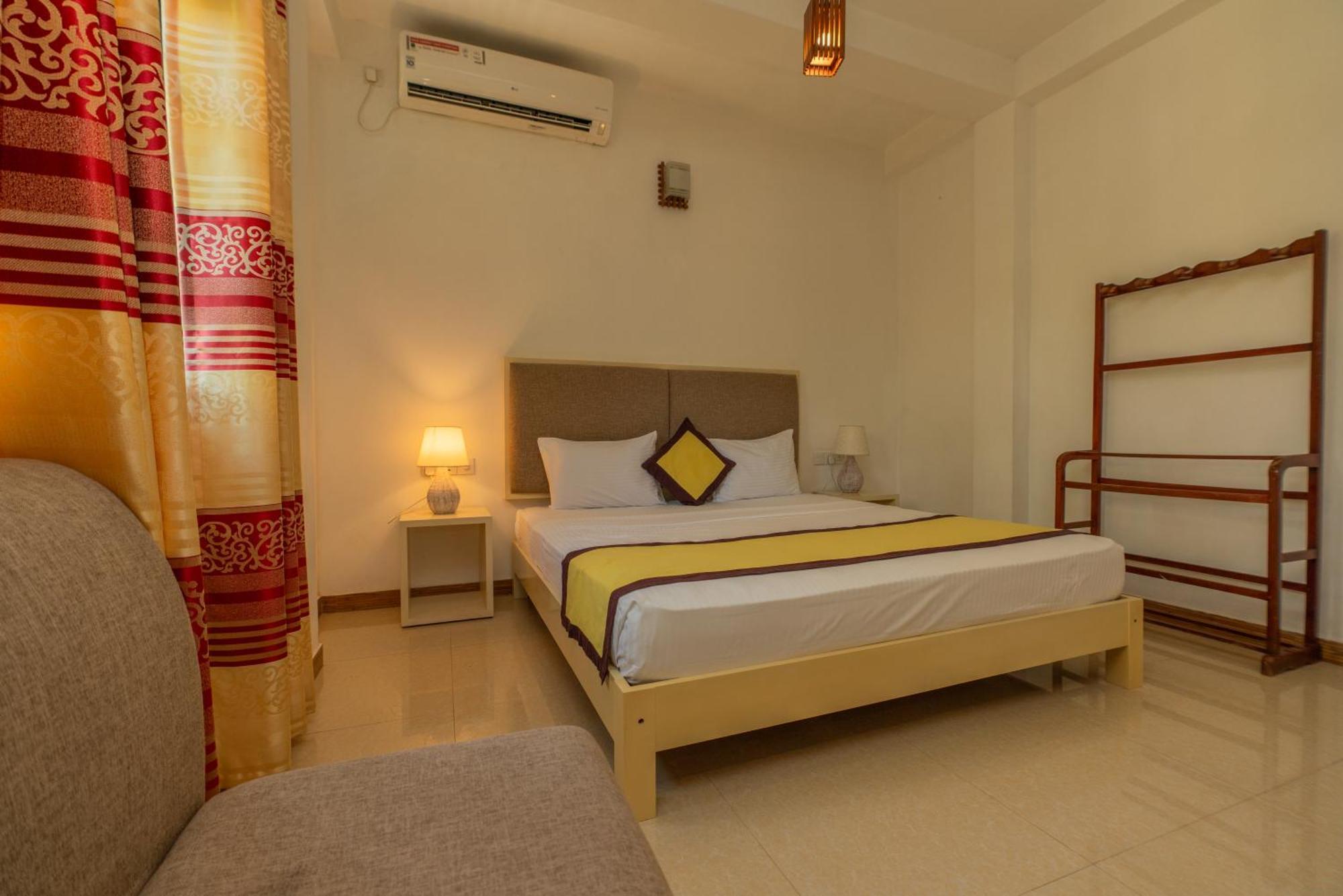 The Calm Of8 Hotel Unawatuna Eksteriør billede